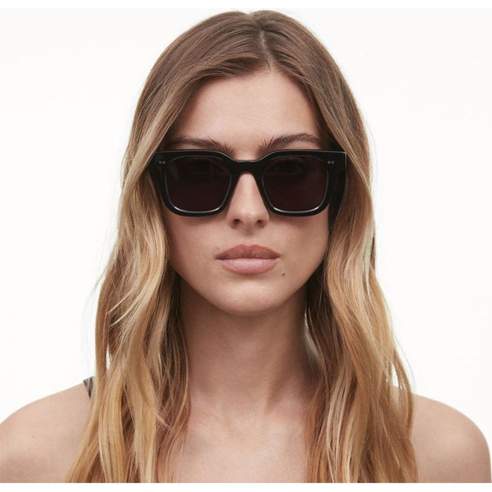 04.2M, Black/Dark Grey Lenses