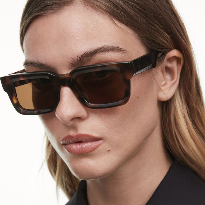 05.2, Tortoise/Brown Lenses