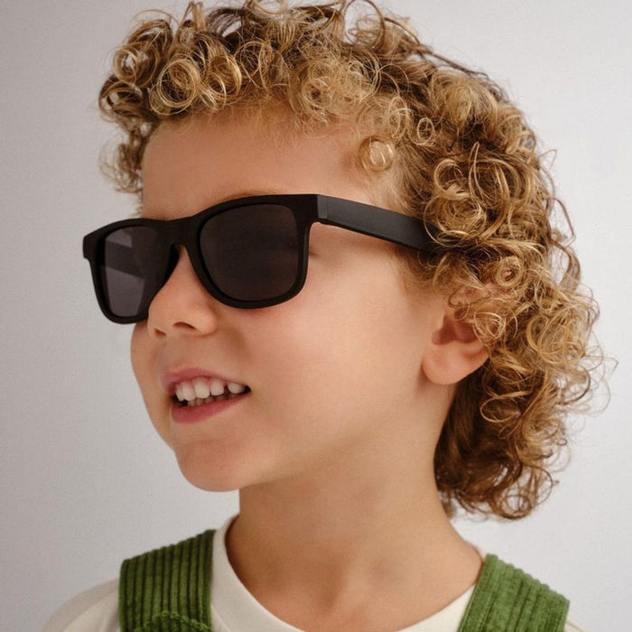 Alligator - Kids, Black Rubber/Smoke Polarised Lenses