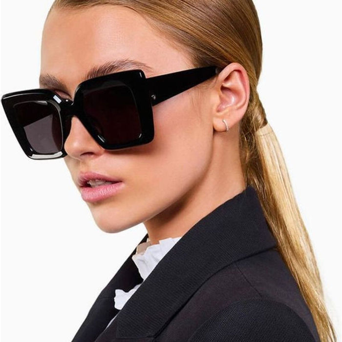 Amour, Gloss Black/Black Lenses