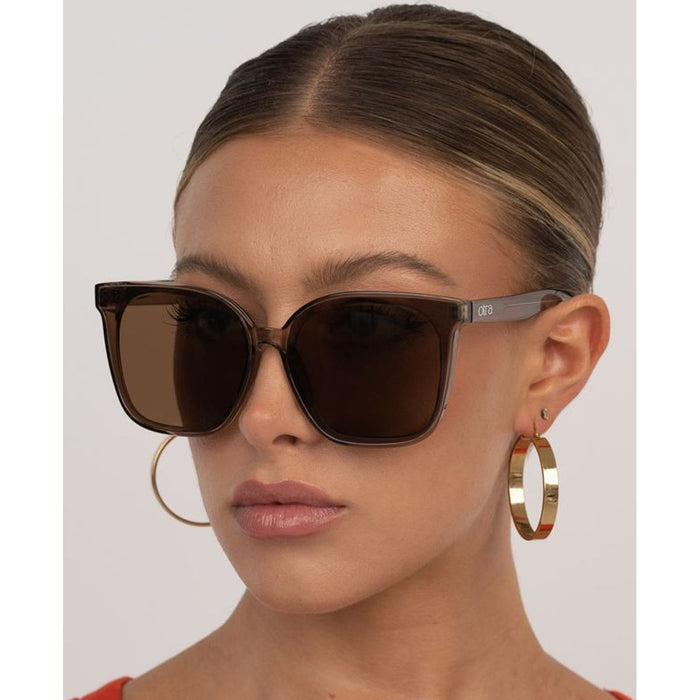 Betty, Transparent Olive/Brown Lenses
