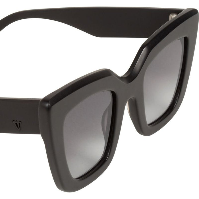 Brigada, Matte Black/Grey Gradient Lenses