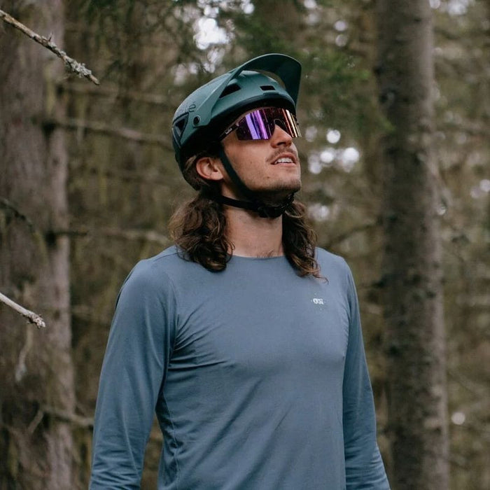 C-Icarus, Matte Titanium/Volt Ultraviolet Lenses