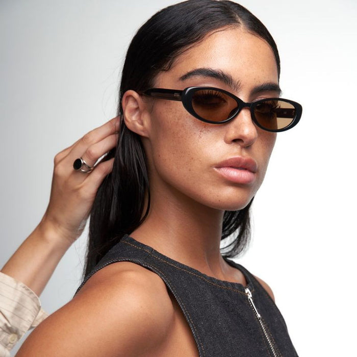 Cami, Black/Brown Lenses