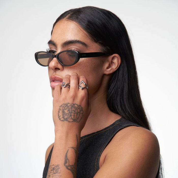 Cami, Black/Brown Lenses