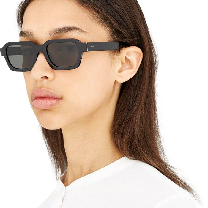 Caro, Black/Grey Lenses