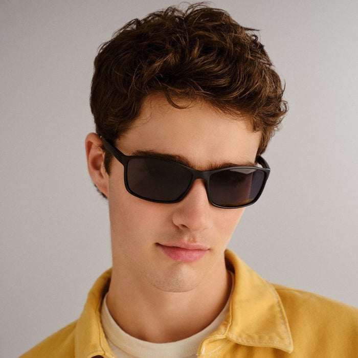 Carwell, Matte Black/Smoke Polarised Lenses