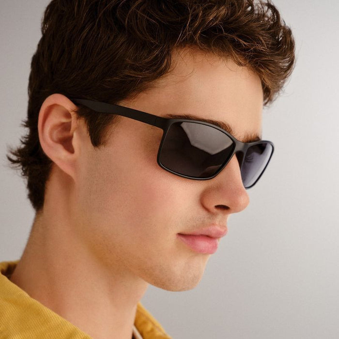 Carwell, Matte Black/Smoke Polarised Lenses