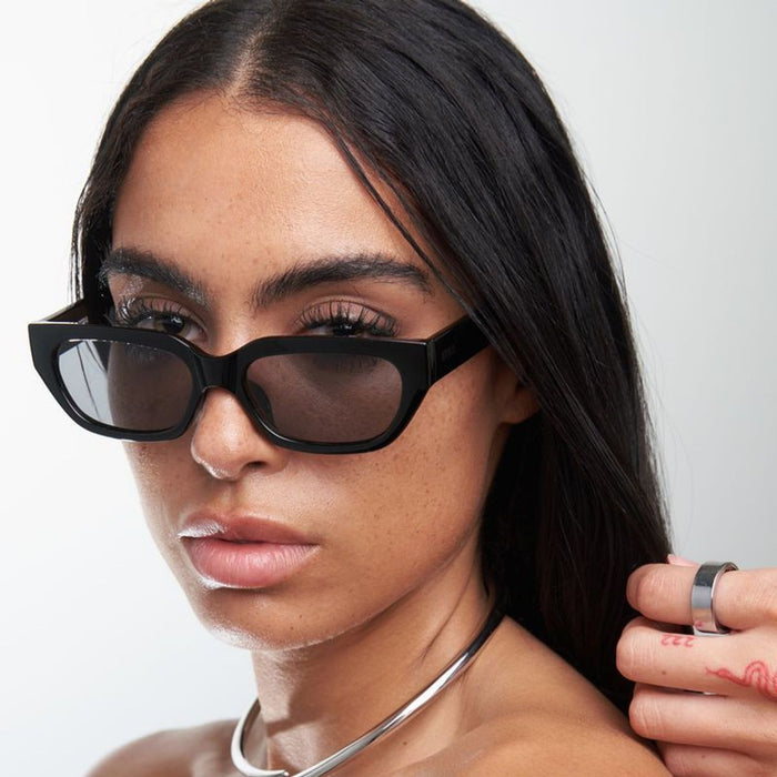 Cato, Black/Smoke Lenses