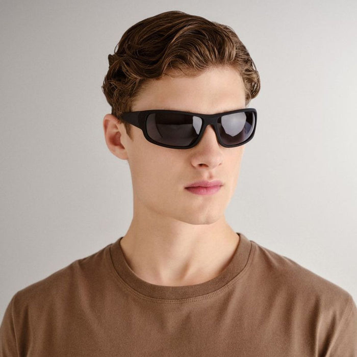 Grose Vale, Black Rubber/Smoke Polarised Lenses