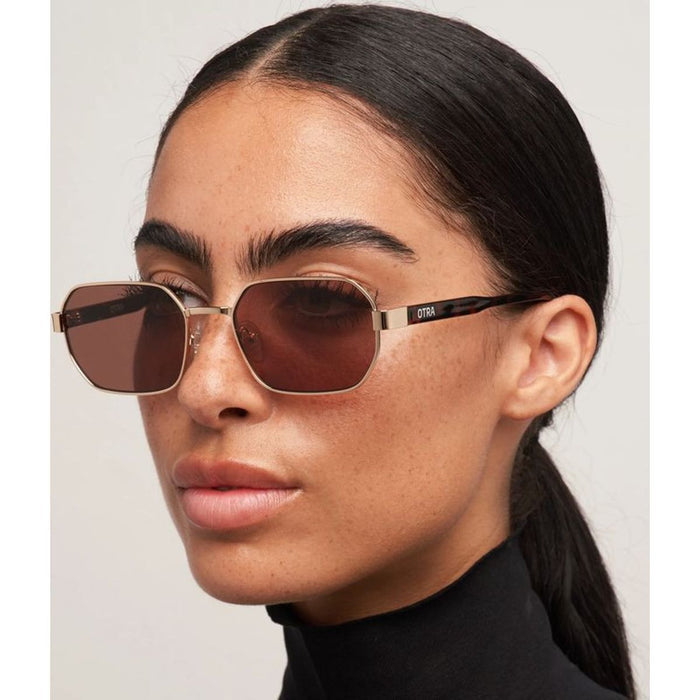 Hannah, Gold/Brown Lenses