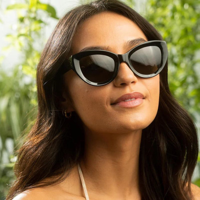 Harper, Black/Green Lenses