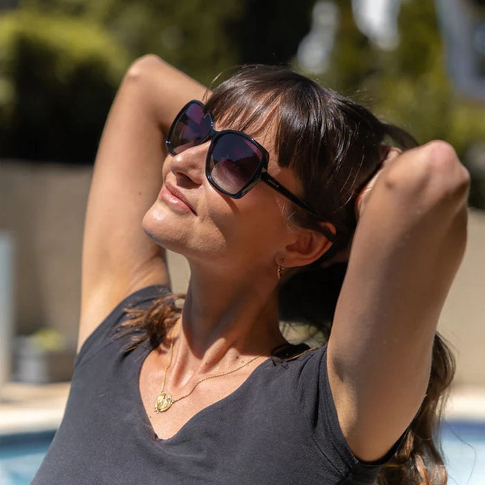 Kara, Crystal Black/Grey Gradient Polarised Lenses