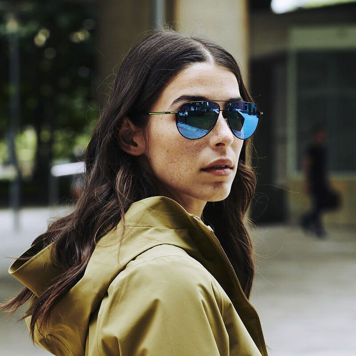 Livewire, Matte Black/Volt+ Offshore Polarised Lenses