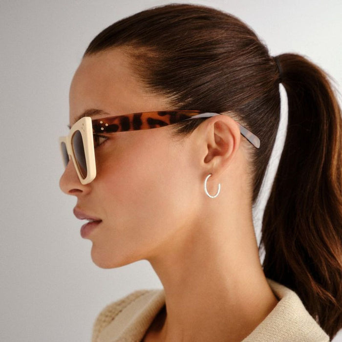 Magenta, Ivory and Dark Tort/Brown Polarised