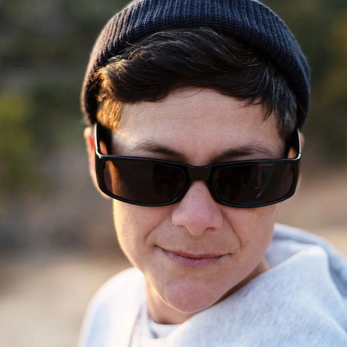 Miklo, Black/Black Lenses