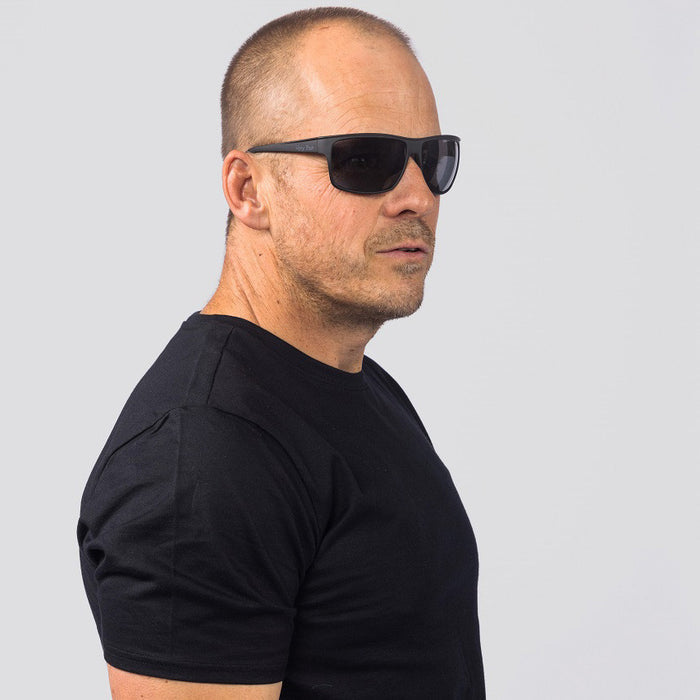 P1016, Matte Black/Smoke Polarised Lenses