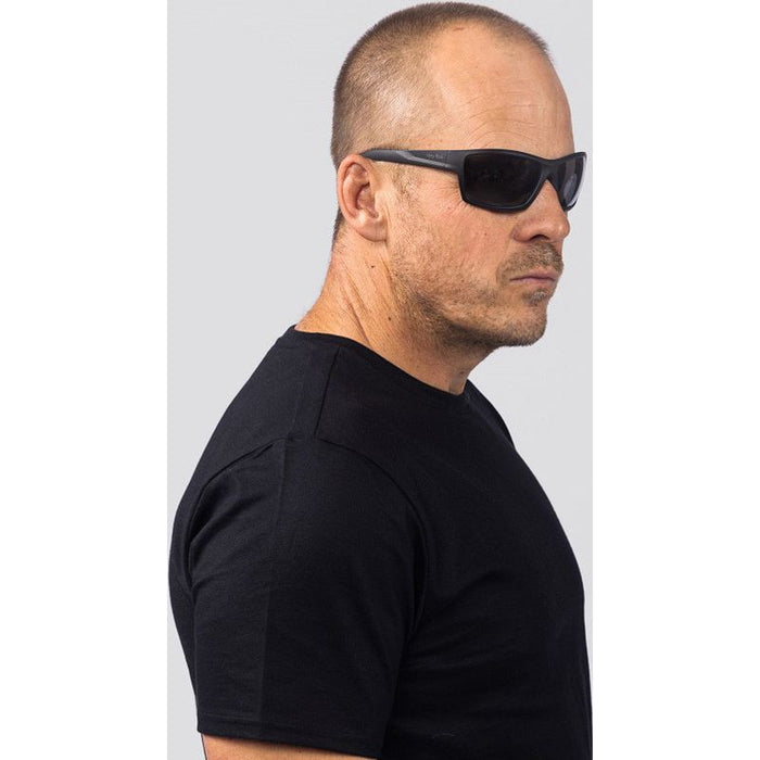 P1550, Matte Black/Smoke Polarised Lenses