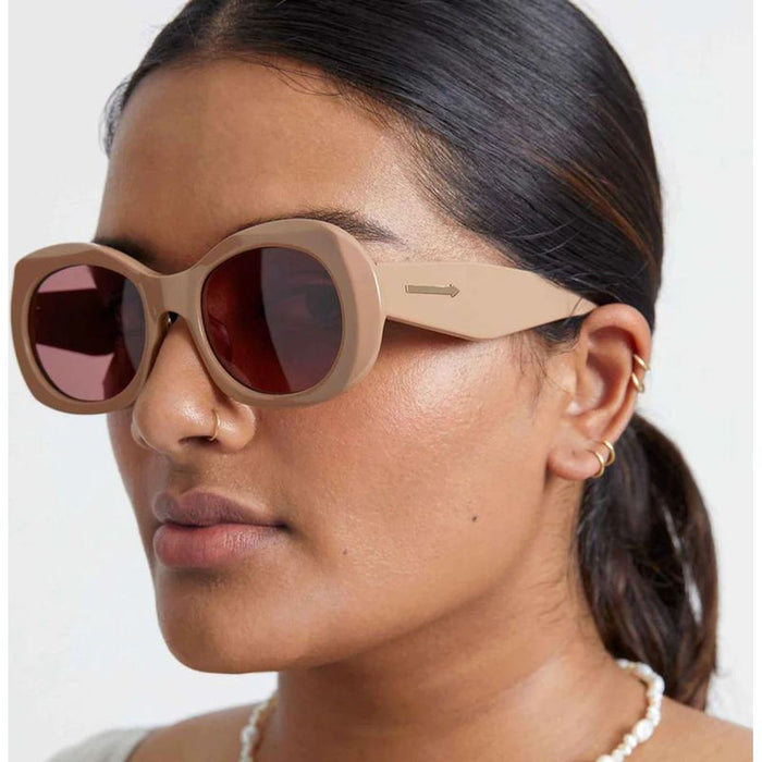 Parlour, Taupe/Maroon Lenses