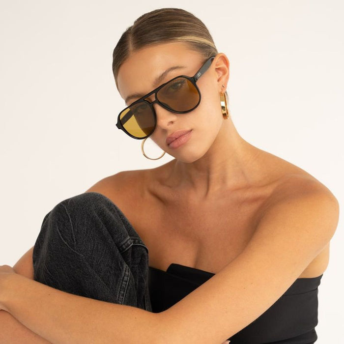 Stevie, Black/Olive Lenses