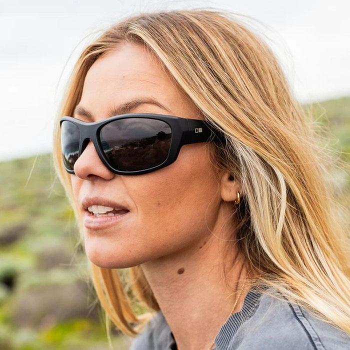Vanta Sport, Matte Black/L.I.T Grey Polarised Glass Lenses