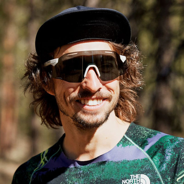 Vert PivLock, Matte Bone/Chromapop Black Lenses